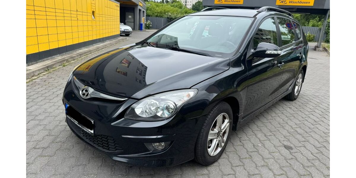 Hyundai i30 220.000 km 1.699 &euro; Berlin 13055