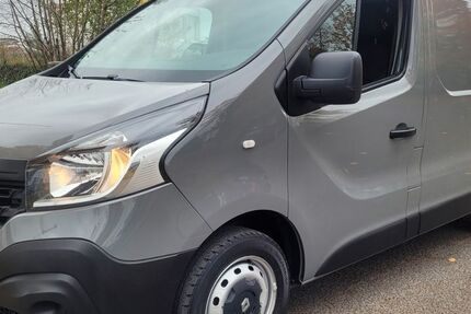 Renault Trafic 211.000 km 8.500 € Mittenwalde 15749