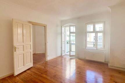 frisch renovierte, ruhige 2-Zimmer Wohnung mit Balkon & Aufzug 2 zimmer