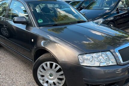 Skoda Superb 92.415 km 5.490 &euro; Berlin 13089