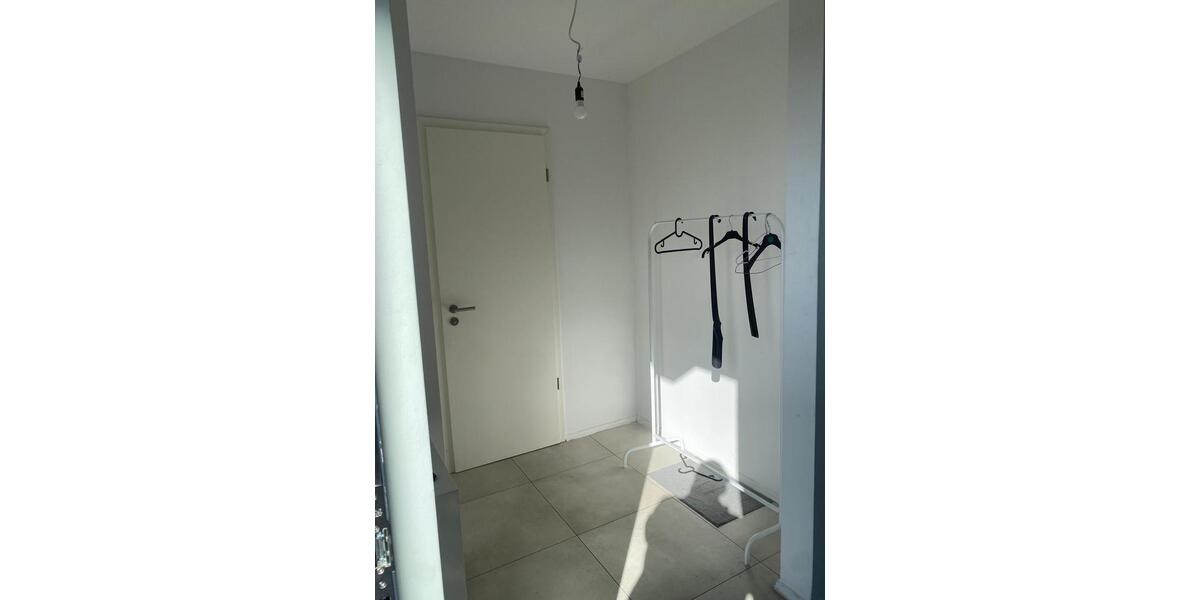 Etagenwohnung Schönefeld - 3 Zimmer, 85 m&sup2;, 2.250&euro; | Angebot:26073742