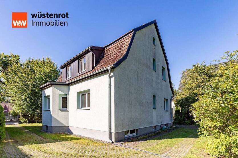 Zeuthen bei Berlin! Attraktives Zweifamilienhaus mit noch einer vermieteten Wohneinheit