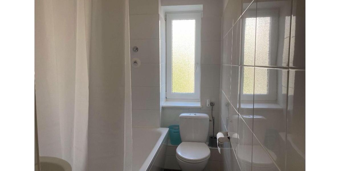 Etagenwohnung Berlin Lichtenberg - 3 Zimmer, 70 m&sup2;, 360&euro; | Angebot:27713917