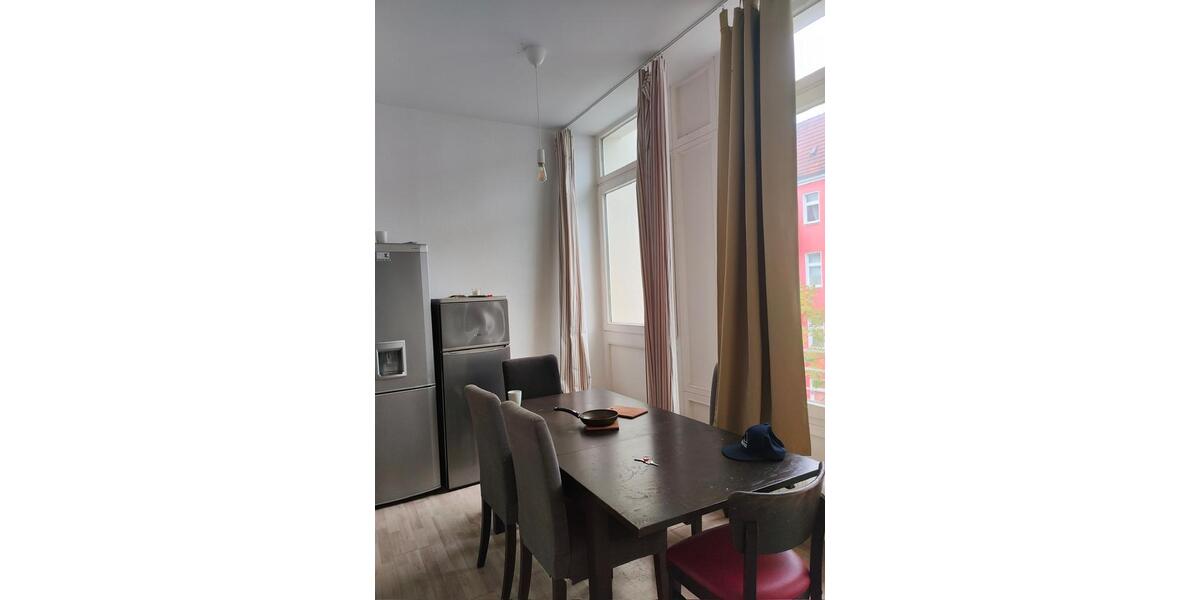 Etagenwohnung Berlin Charlottenburg-Wilmersdorf - 4 Zimmer, 110 m&sup2;, 400&euro; | Angebot:26205492