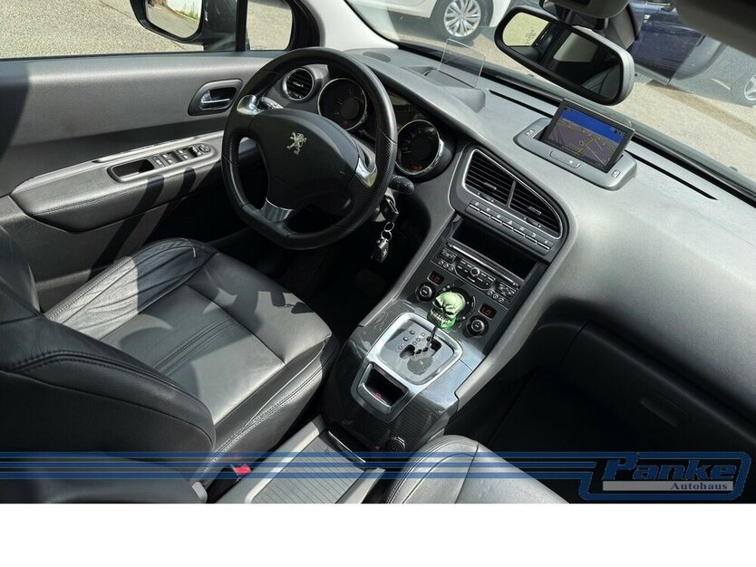 Peugeot 5008 Allure*HU-D*Pano*R-Cam*LED-T*Video*SHZ* 119.822 km 10.990 € Berlin 13187