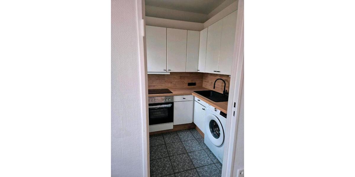 Erdgeschoßwohnung Berlin Charlottenburg-Wilmersdorf - 1 Zimmer, 32 m&sup2;, 750&euro; | Angebot:25968258