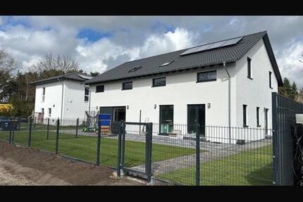 Haus Velten - 5 Zimmer, 122 m&sup2;, 2.400&euro; | Angebot:24852340