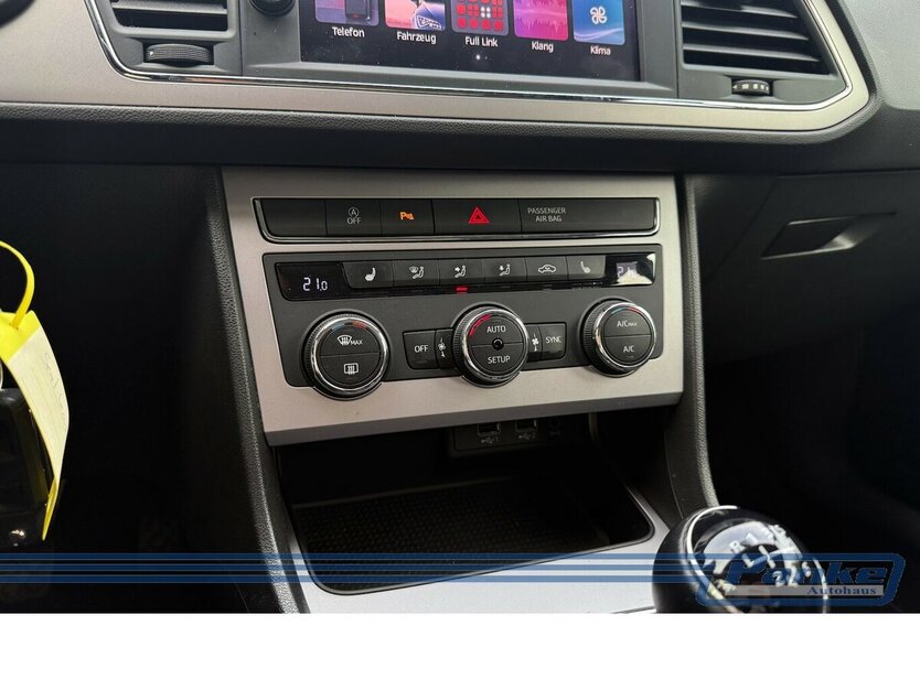 Seat Leon FR Alcantara Navi Sitzheizung SR/WR 85.720 km 11.990 € Berlin 13187
