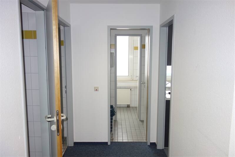 Gewerbeobjekt Teltow - 7 Zimmer, 322 m&sup2;, 3.060&euro; | Angebot:25710475