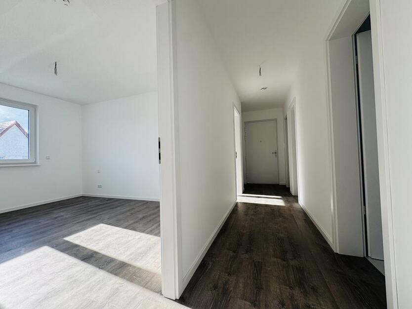 Neubau-3-Zimmer-Wohnung mit Terrasse – Exklusiv, 5 Jahre Mietdauer zimmer