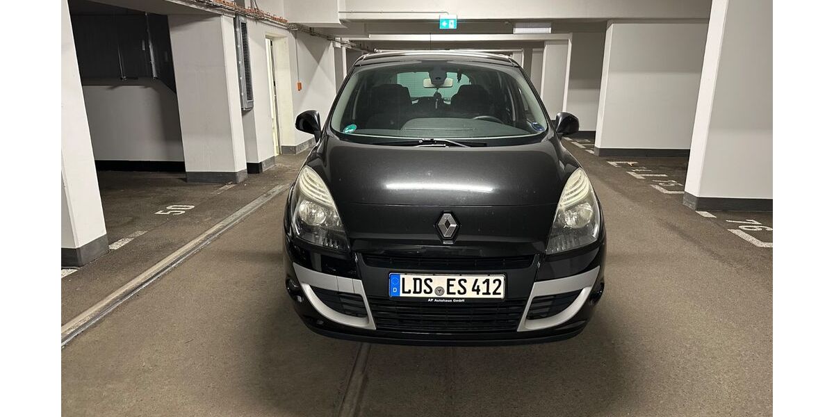 Renault Scenic 140.000 km 5.799 &euro; Schönefeld 12529