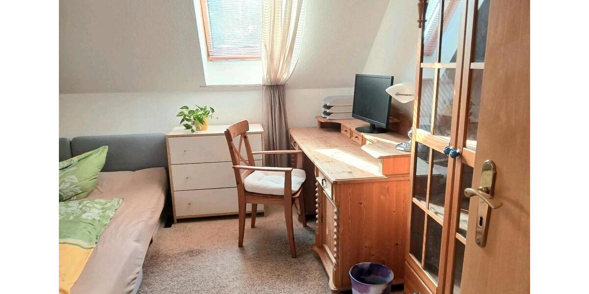 Dachgeschoßwohnung Berlin Marzahn-Hellersdorf - 15 Zimmer, 70 m&sup2;, 550&euro; | Angebot:25855516