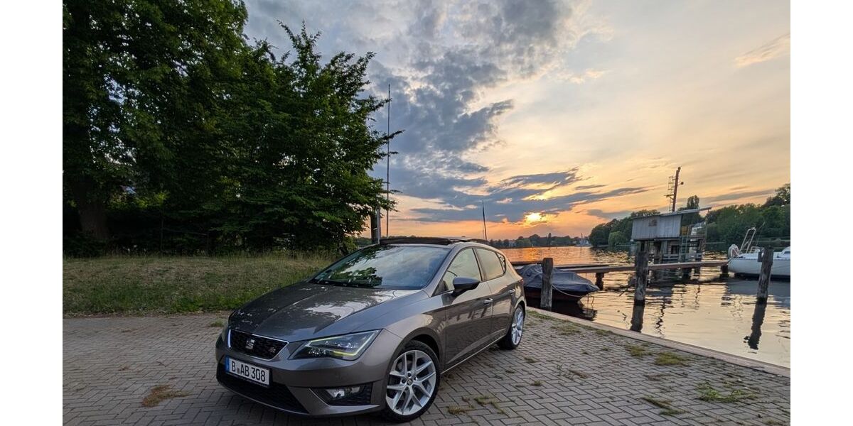 Seat Leon 94.755 km 12.900 &euro; Berlin 12527
