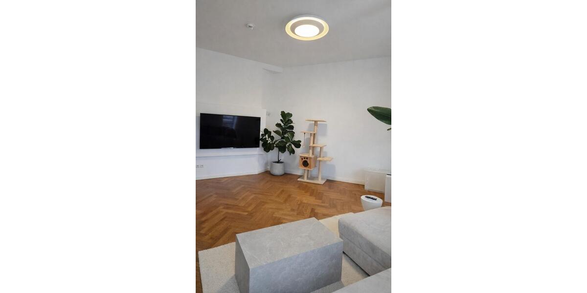 Dachgeschoßwohnung Berlin Tempelhof-Schöneberg - 4 Zimmer, 122 m&sup2;, 2.200&euro; | Angebot:25959592