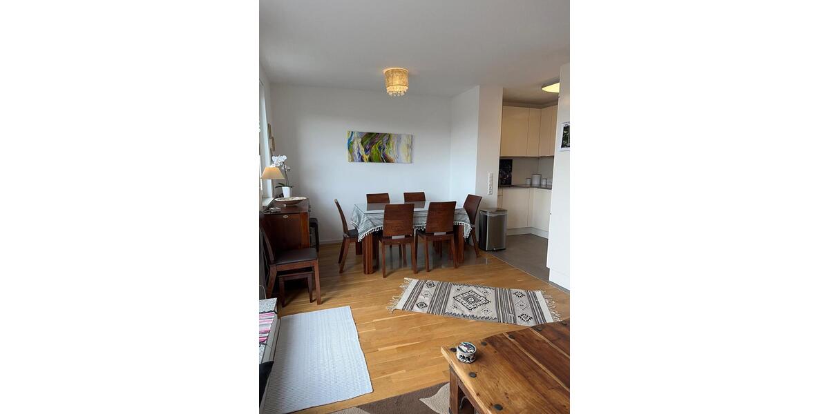 Hochwertig eingerichtete DG-Wohnung mit großer Dachterrasse u. schöner Aussicht auf den Hahneberg 4 zimmer