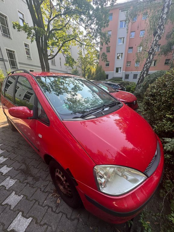 Ford Galaxy 262.000 km 2.500 € Berlin 12353