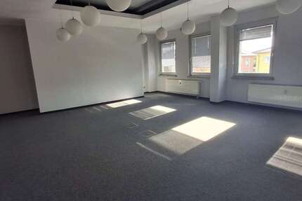 Büro in Hoppegarten 450 € 30 m² zimmer