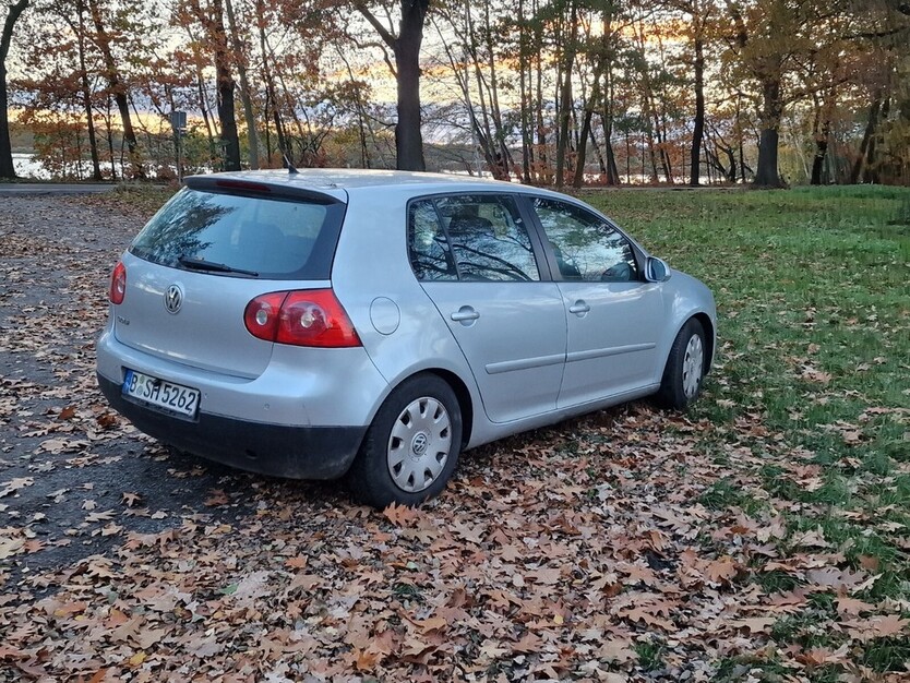 VW Golf V 122.000 km 5.000 € Berlin 10178