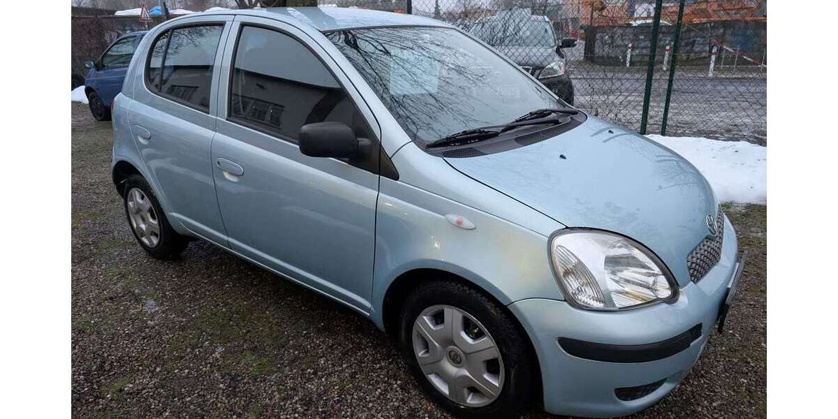 Toyota Yaris 89.754 km 2.850 &euro; Berlin-Karlshorst 10318