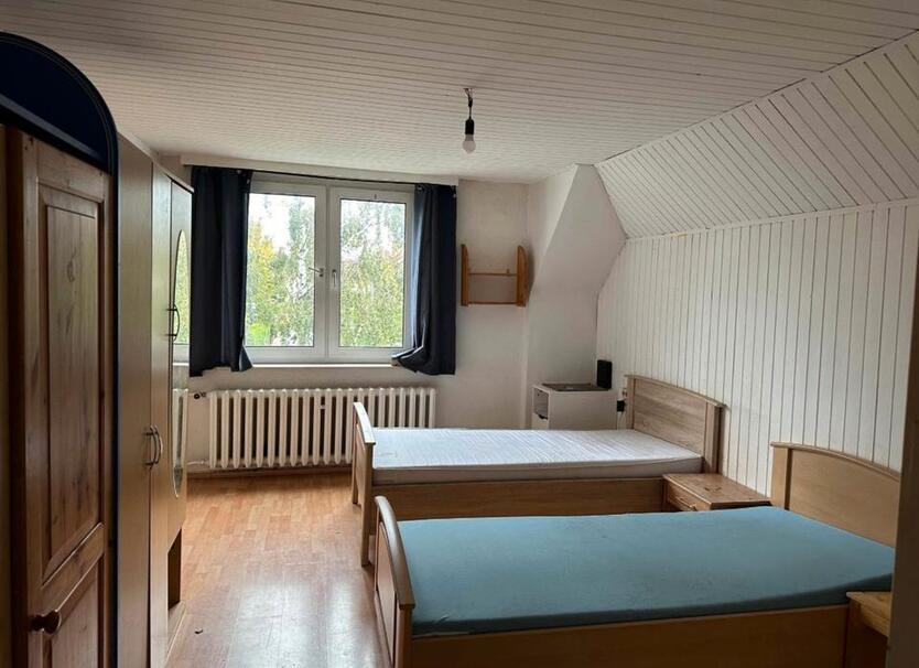 Zimmer WG : (3 minuten bis U5 Biesdorf Sud)❤️ zimmer