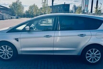 Ford S-Max 76.000 km 20.700 &euro; Berlin 10119