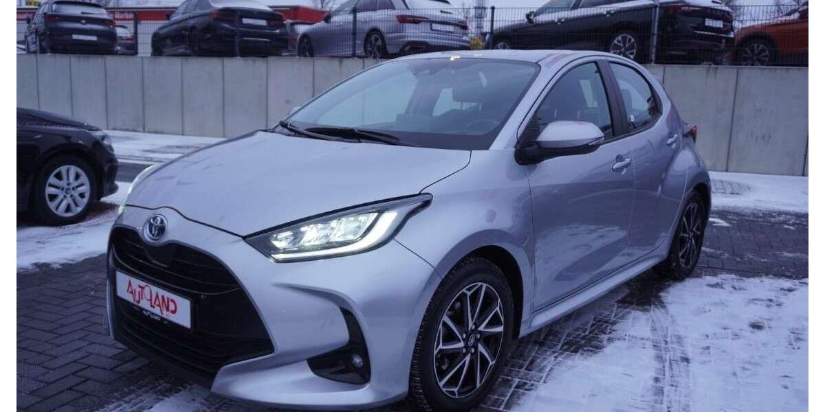 Toyota Yaris 25.690 km 21.950 &euro; Berlin 12683