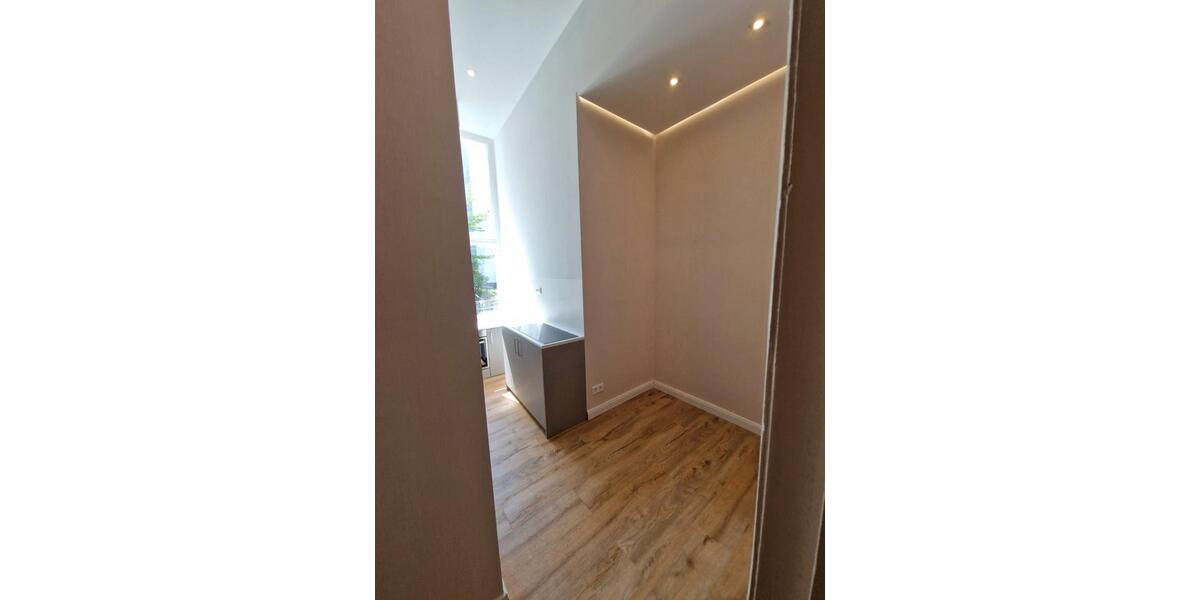 Erdgeschoßwohnung Berlin Charlottenburg-Wilmersdorf - 1 Zimmer, 40 m&sup2;, 1.250&euro; | Angebot:26222685