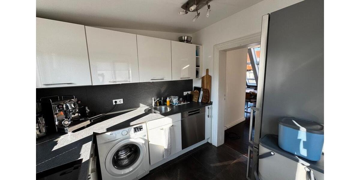 Dachgeschoßwohnung Berlin Charlottenburg-Wilmersdorf - 2 Zimmer, 106 m&sup2;, 1.600&euro; | Angebot:25979323