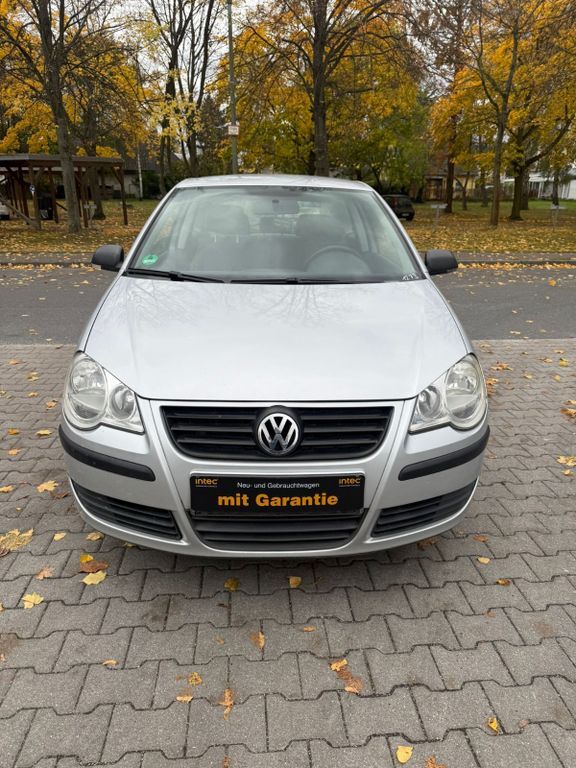 VW Polo 158.000 km 2.450 € Berlin 12309