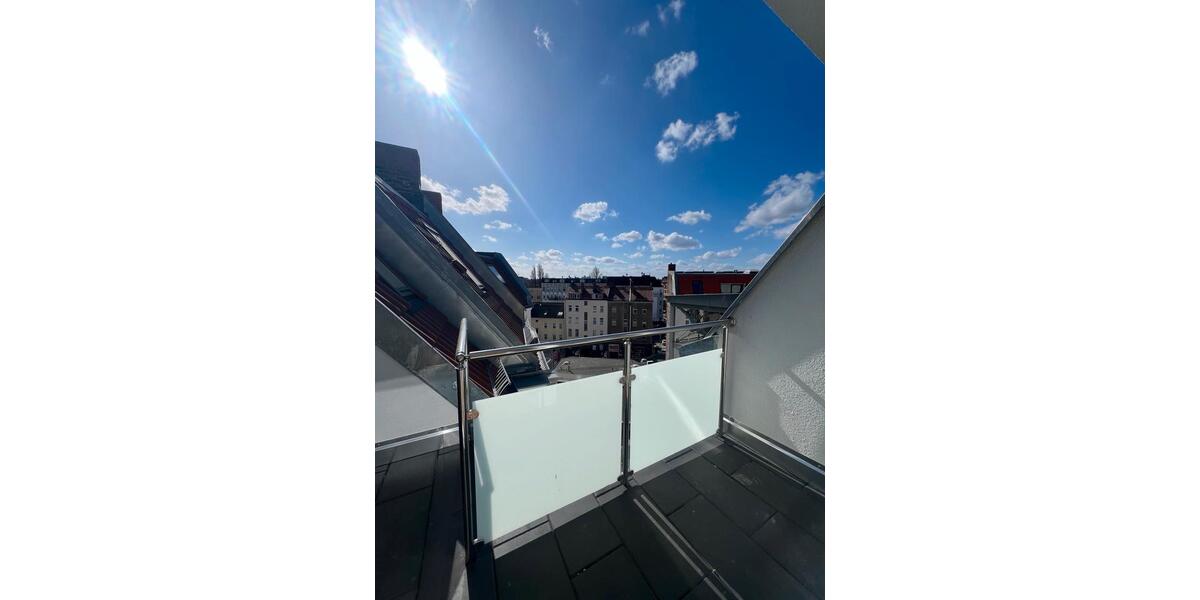 Dachgeschoßwohnung Berlin Mitte - 3.5 Zimmer, 155 m&sup2;, 2.850&euro; | Angebot:25904194