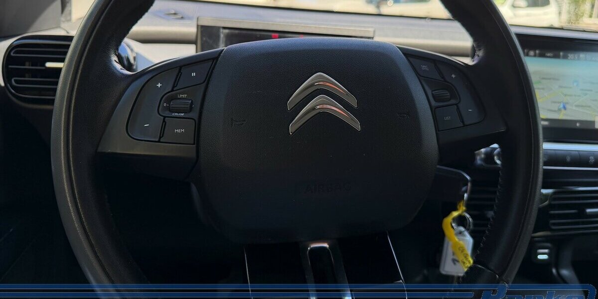 Citroen C4 Cactus Shine*R-Cam*SR+WR*Tempo*SHZ*Navi* 80.527 km 7.890 &euro; Berlin 13187