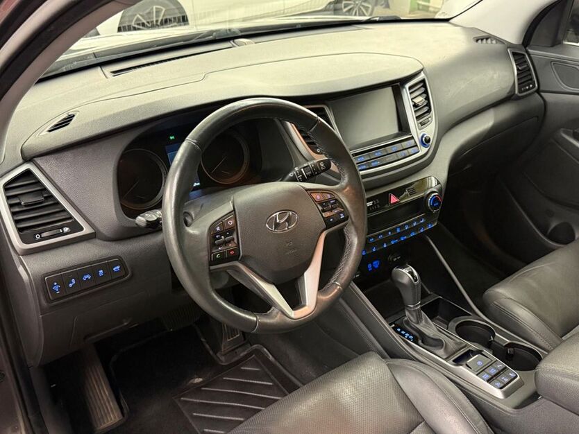 Hyundai TUCSON 159.000 km 13.700 € Berlin 15366