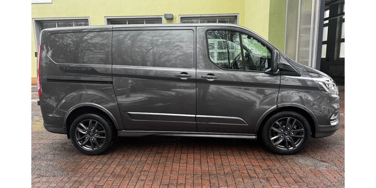 Ford Transit Custom Bus 157.651 km 21.990 &euro; Berlin 10178