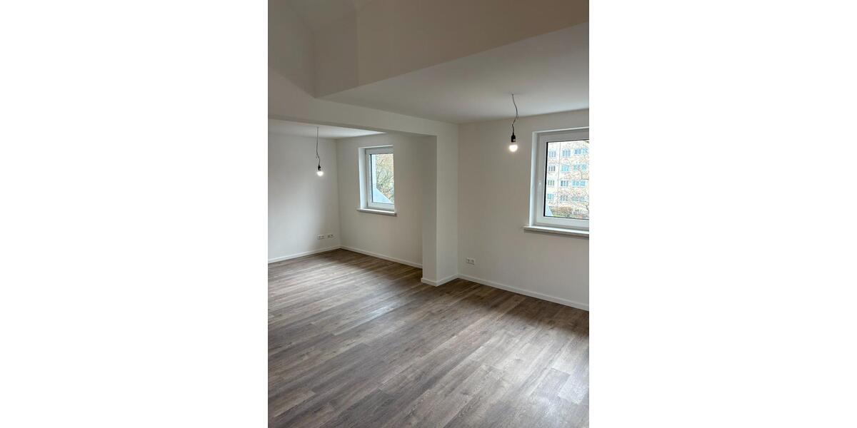 Dachgeschoßwohnung Berlin Reinickendorf - 2 Zimmer, 70 m&sup2;, 1.395&euro; | Angebot:25806504