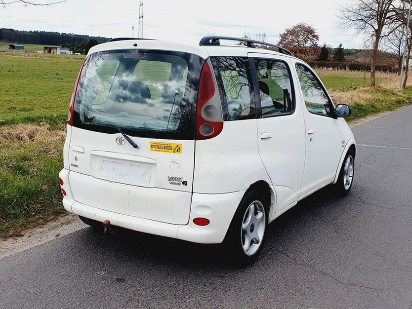 Yaris