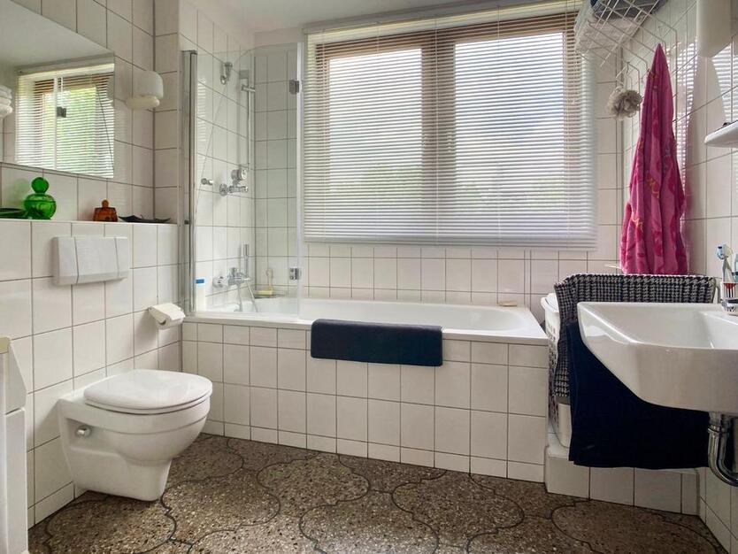 Helle 3-Zi 90m² DG-Whg Terrasse Blick Tiergarten provisionsfrei