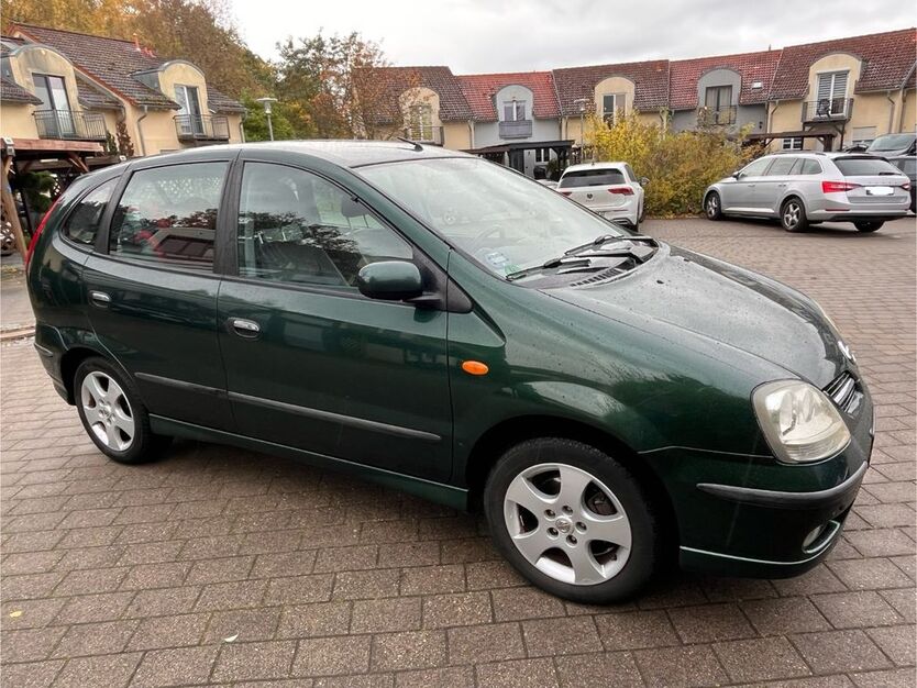 Nissan Almera Tino 130.000 km 2.900 € Hoppegarten 15366