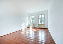 Sonnige BalkonWohnung in Friedrichshain: BEZUGSFREIE 2-Zimmer-Gründerzeit-Wohnung + PROVISIONSFREI