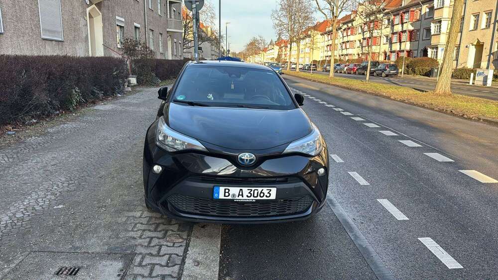 Toyota C-HR 44.000 km 25.500 &euro; berlin 13593
