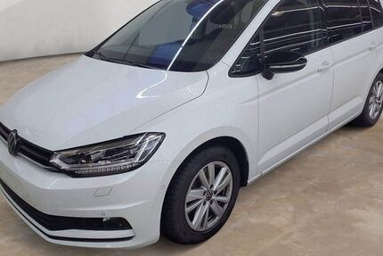 VW Touran 26.223 km 41.490 € Potsdam 14482
