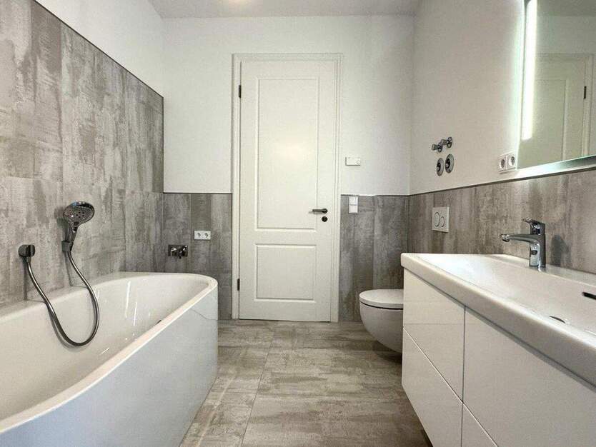 Traumhafte 3-Zimmer-Wohnung mit Seeblick, Aufzug & direktem Zugang zum Müggelsee 2 zimmer