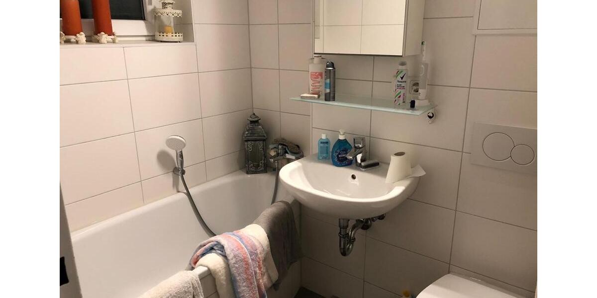 Etagenwohnung Berlin Charlottenburg-Wilmersdorf - 2 Zimmer, 70 m&sup2;, 1.250&euro; | Angebot:24693579