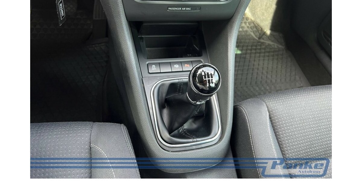 VW Golf VI Team Lim*SHZ*Klima*PDC*Tempo* 206.982 km 4.990 &euro; Berlin 13187