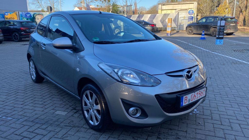 Mazda 2 98.000 km 3.199 &euro; Berlin 12057