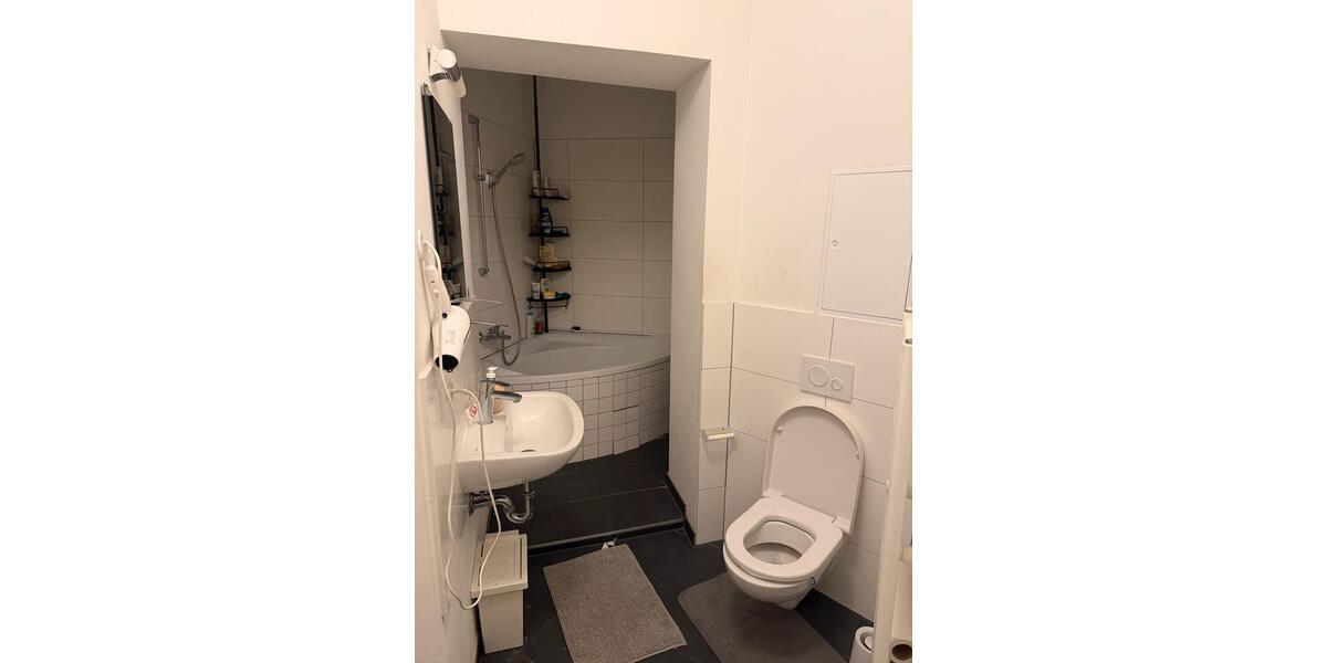 Etagenwohnung Berlin Friedrichshain-Kreuzberg - 1 Zimmer, 18 m&sup2;, 150&euro; | Angebot:25411550