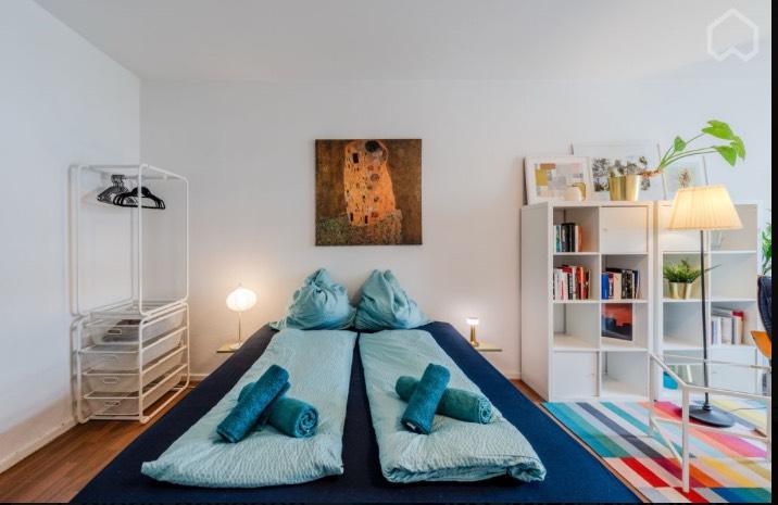 Etagenwohnung Berlin Charlottenburg-Wilmersdorf - 1 Zimmer, 52 m&sup2;, 1.340&euro; | Angebot:26455326