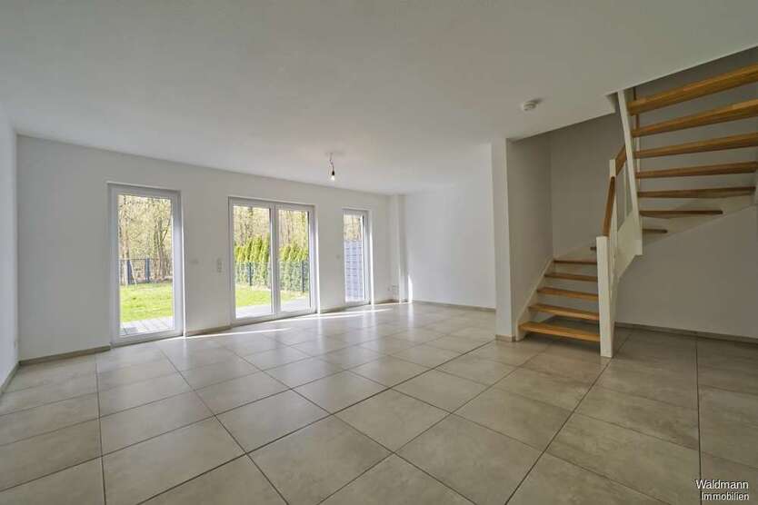 Haus zum Mieten in Berlin Hakenfelde 1.950 € 150 m²