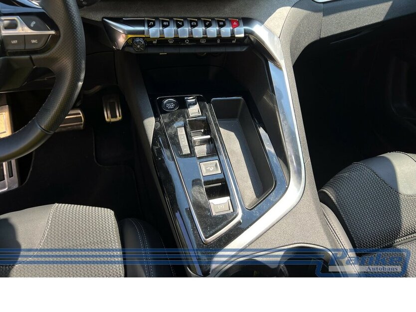 Peugeot 3008 GT 130 S&S EAT8*Massage*360°*Full-LED*NAV* 34.693 km 25.990 € Berlin 13187