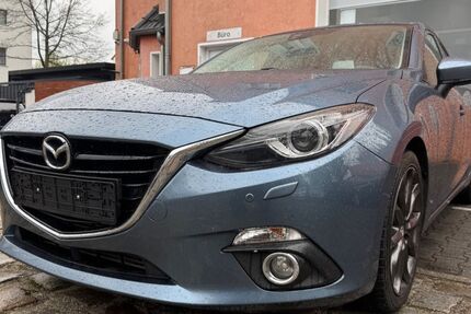 Mazda 3 225.625 km 6.990 &euro; Berlin 12351