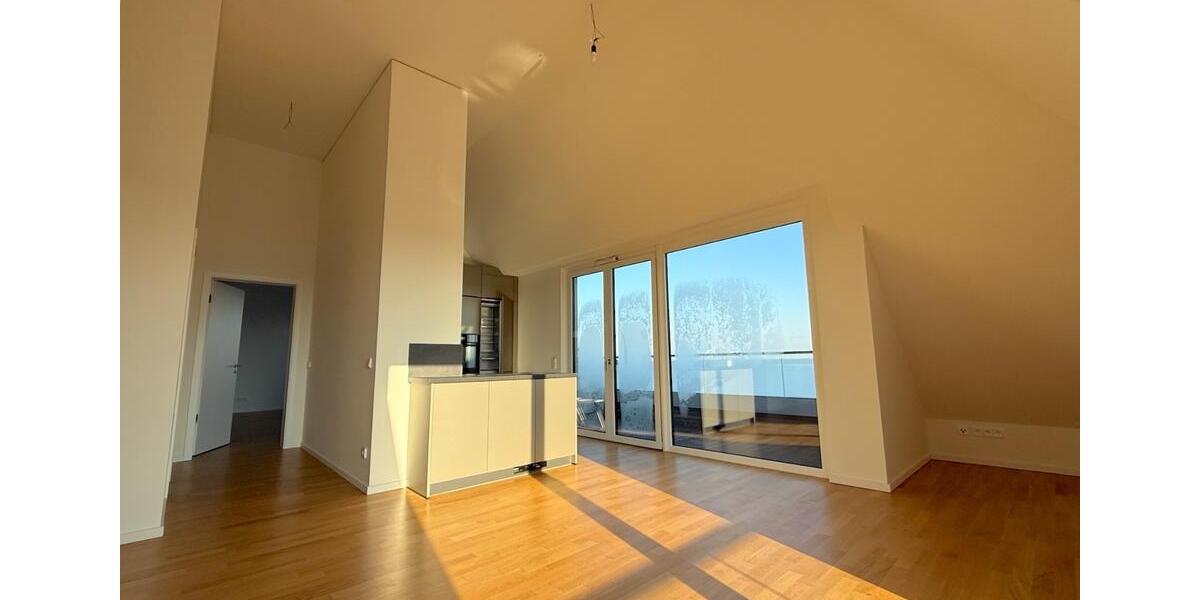 Dachgeschoßwohnung Berlin Treptow-Köpenick - 4 Zimmer, 123 m&sup2;, 2.300&euro; | Angebot:25418974